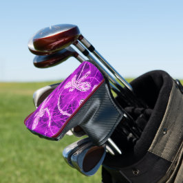 Silvery Dragonfliegen auf einem Zaubermagenta Sky Golf Headcover