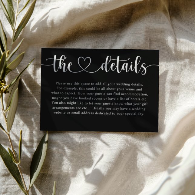 Simple Black & White Heart Wedding Details  Begleitkarte (Von Creator hochgeladen)