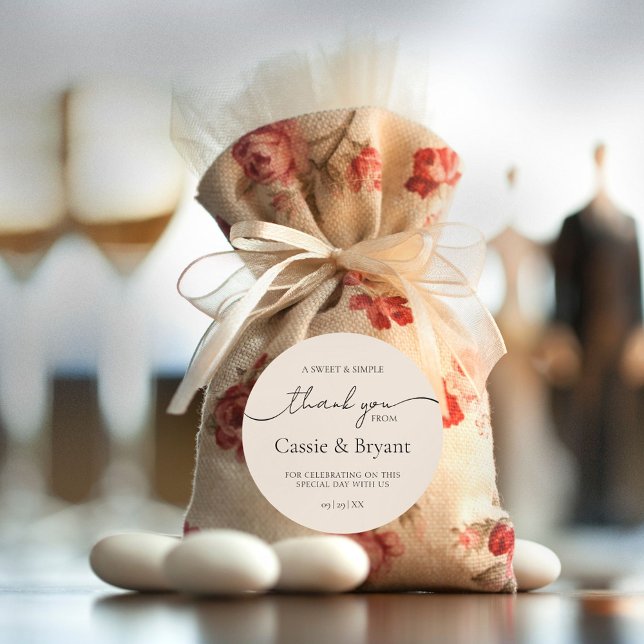 Simple Calligraphy Script Wedding Vielen Dank Runder Aufkleber (Classic Calligraphy Script Wedding Thank You Stickers for Favors)