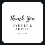 Simple Calligraphy Wedding Vielen Dank Quadratischer Aufkleber<br><div class="desc">Dieses einfache kalligraphische Hochzeitsdanken Ihnen Gunst Aufkleber ist perfekt für eine elegante Hochzeit. Das klassische Design besticht durch rustikale schwarz-weiße Typografie mit modernem minimalistischem Ambiente.</div>