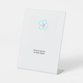 Simple elegant custom logo here company sockelschild