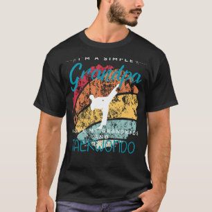 Simple Grandpas Taekwondo Fun - Spielendes T-Shirt