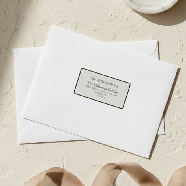 Simple Ivory Classic Serif Wedding Adressaufkleber (Simple Ivory Classic Serif Wedding Label)