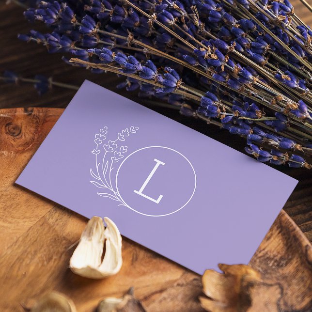 Simple Lavender Monogram Makeup Artist Visitenkarte (Von Creator hochgeladen)