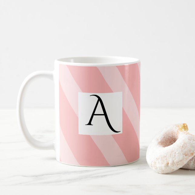 Simple Light Pink Single Initial Wide Stripes Kaffeetasse (Mit Donut)