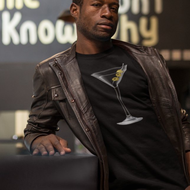 Simple Martini Glass Cocktail T-Shirt (Von Creator hochgeladen)