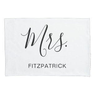Simple Modern Mrs Bride Newlywed Elegant Wedding Kissenbezug