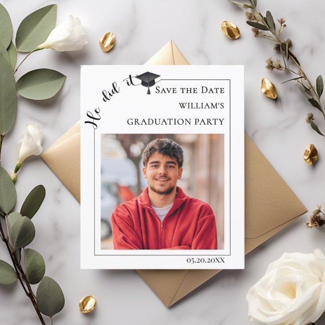 Simple modern photo Graduation Save the Date card (Von Creator hochgeladen)