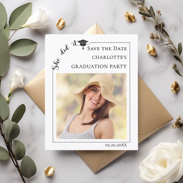 Simple modern photo Graduation Save the Date card (Von Creator hochgeladen)