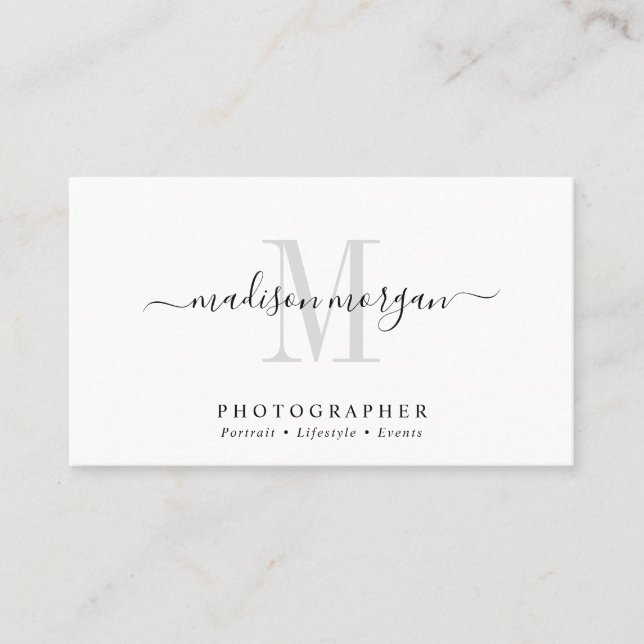 Simple Modern Photographer Script Monogram Visitenkarte (Vorderseite)