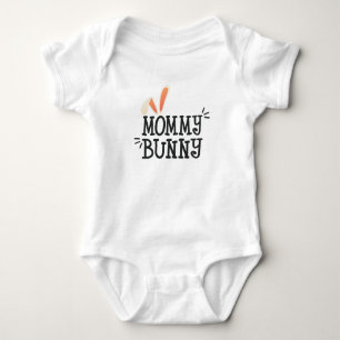 Simple Mommy Bunny Ostertypografie Bodysuit Baby Strampler