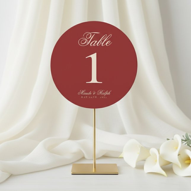Simple Old Money Bold Red Wedding Table Numbers Feiertagskarte (Guide guests to their seats with sophistication using these Old Money Red Wedding Table Numbers!)