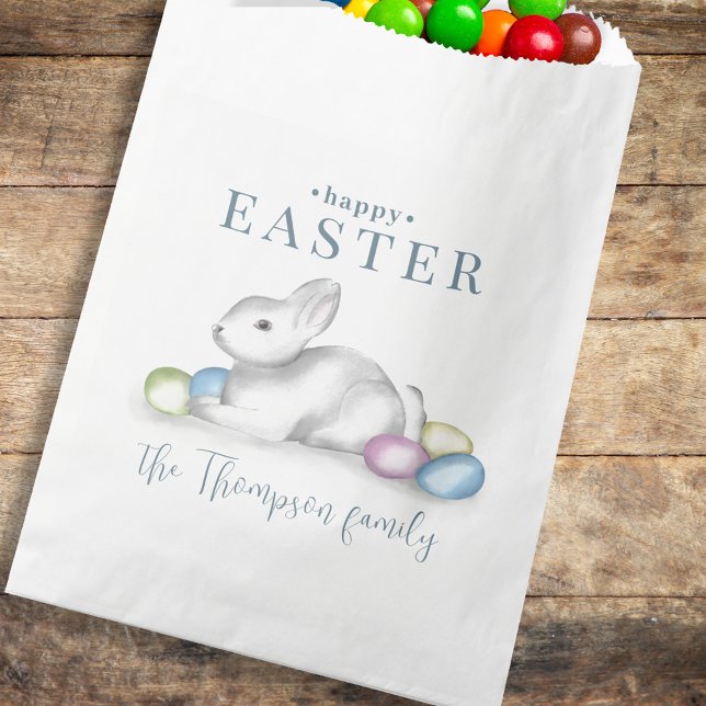 Simple Pastel Happy Oaster Bunny Typografy Geschenktütchen (Easter Personalized treat favor bag. Perfect for your favorite treat.)