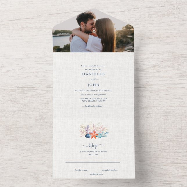 Simple Seashell Beach Foto Wedding All In One Einladung (Innen Boden)