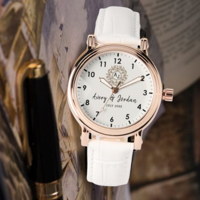 Simple Vintage Monogram Couple Names Armbanduhr (Von Creator hochgeladen)