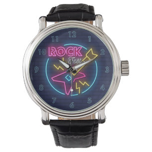 Simuliertes Rock Fest Neon Sign gegen Brick Wall Armbanduhr