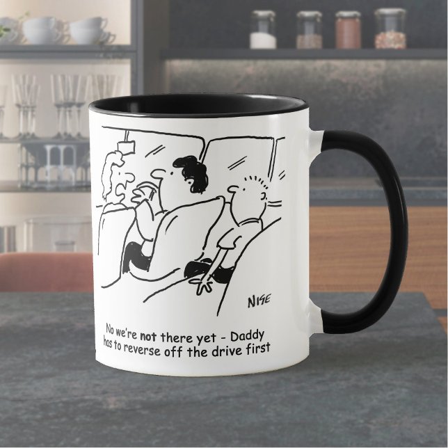 Sind wir noch da? Langes Kind im Auto Tasse (Von Creator hochgeladen)