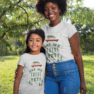 Sind wir noch da? Vintag Pink Retro Car Weihnachte T-Shirt