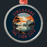 Singapur Retro Distressed Circle Ornament Aus Metall<br><div class="desc">Singapur Retro Vektor Reise Design. Marina Bay ist ein gehobenes Gebiet von Wolkenkratzern,  schicken Hotels und Luxuszentren. Es ist bekannt für das mächtige Riesenrad von Singapur,  die Blume-Konservatorien und die farbenfrohen Superbäume von Gärten an der Bucht.</div>