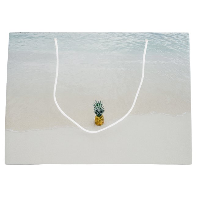 Single Ananas am Strand Große Geschenktüte (Vorderseite)