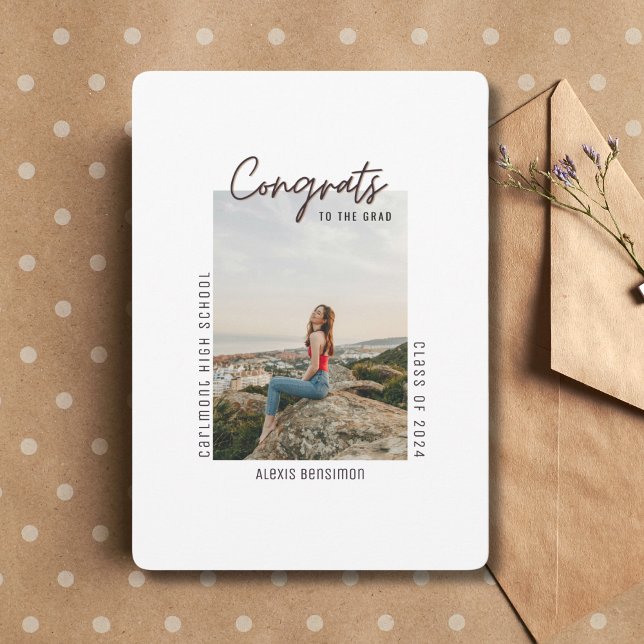 Single Foto Minimalistisch Abschluss Ankündigung (Von Creator hochgeladen)