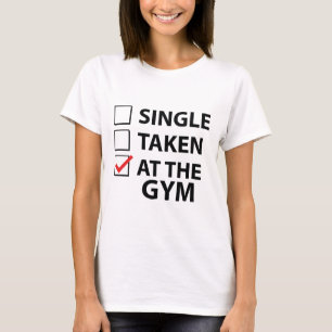Single im Fitnessraum T-Shirt