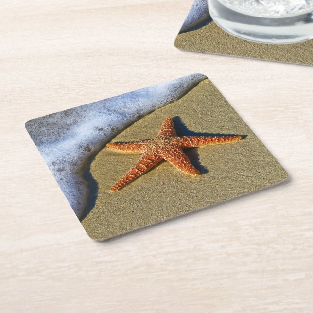 Single Starfish am Strand Rechteckiger Pappuntersetzer (angewinkelt)