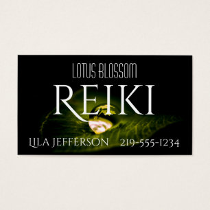 Single-Tropfen des Wassers auf Blatt Reiki