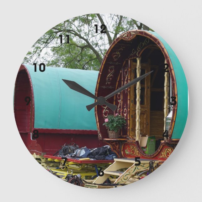 Sinti und Roma-Bowtop-Wagen mit großer Uhr (Vorderseite)