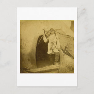 Sioux-Jäger mit Bogen neben Tipi Postkarte