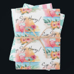 Sippin' | Tropical Beach Hibiskus Hooray Geschenkpapier Set<br><div class="desc">Das tropische Tagesblatt aus Tageszeitungen ist mit einem Sonnenuntergang in Aquarellfarben mit Cocktails, Blume und Blätter aus Palmen und einer "Sip Sip Hooray"-Beschriftung auf Blatt eins versehen. Das zweite Blatt weist eine Blume aus weißem Hibiskus mit aquablauem Hintergrund auf, und das dritte Blatt weist ein Streifen in Korallen, Blau, Türkis...</div>