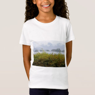 Sitka AK Landschaftliche Landschaft mit üppiger Ve T-Shirt