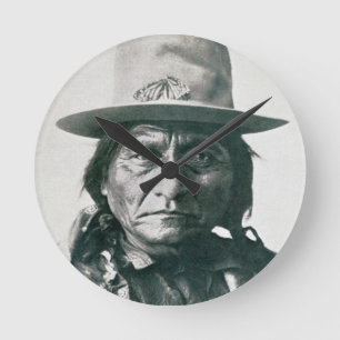Sitting Bull (1831-1890) (b/w photo) Runde Wanduhr