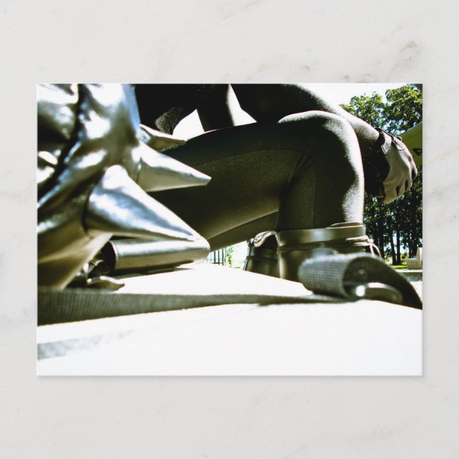 Sitting Cyclist Postkarte (Vorderseite)