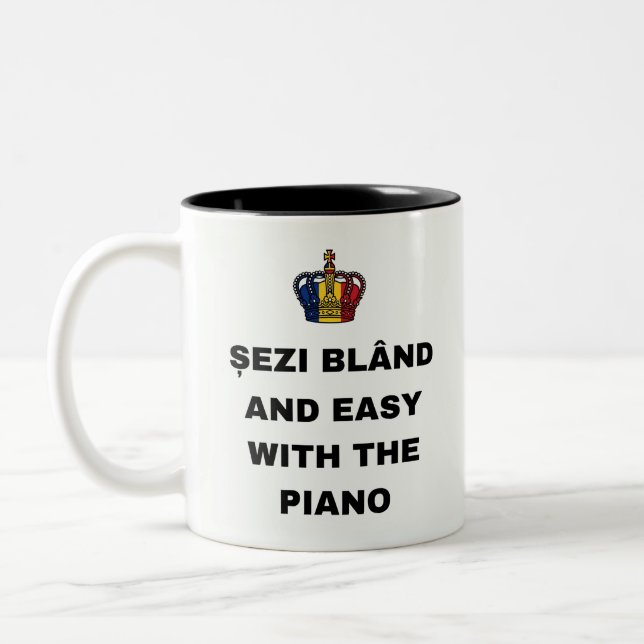 SITZ GEMÜTLICH MIT DEM KLAVIER ZWEIFARBIGE TASSE (Links)