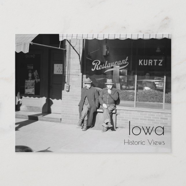 Sitzen auf der Hauptstraße Postkarte (Vorderseite)