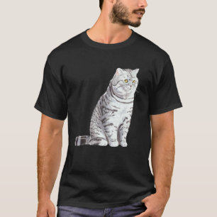 sitzende britische Kurzhaarkatze T-Shirt