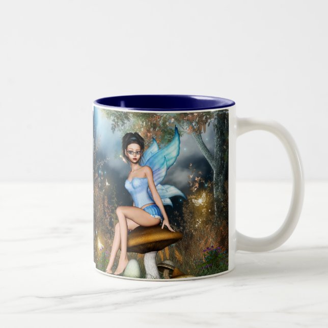 Sitzende hübsche Fee Zweifarbige Tasse (Rechts)
