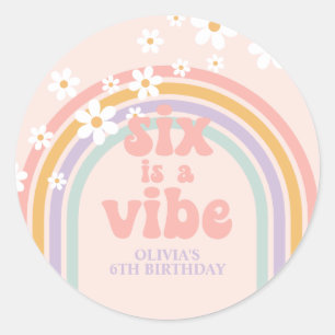 Six is a Vibe Pastell-Regenbogen 6. Geburtstag Runder Aufkleber