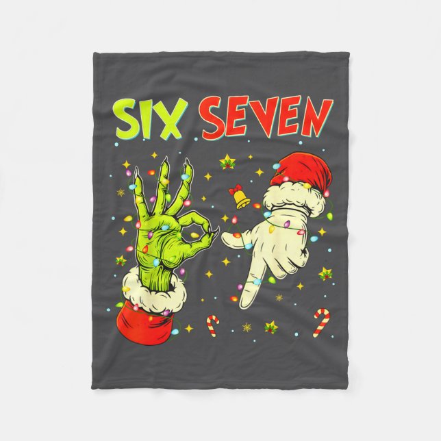 Six Seven 67 Funny Hand-sign Christmas Meme  Fleecedecke (Vorderseite)