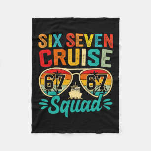 Six Seven 67 Kreuzfahrt Team 2025 Lustig Kinder Kr Fleecedecke