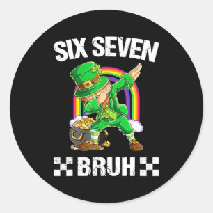 Six Seven Bruh Dabbing Leprechaun St Patricks Day  Runder Aufkleber