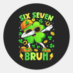 Six Seven Bruh Meme 67 Dabbing Shamrock St. Patric Runder Aufkleber