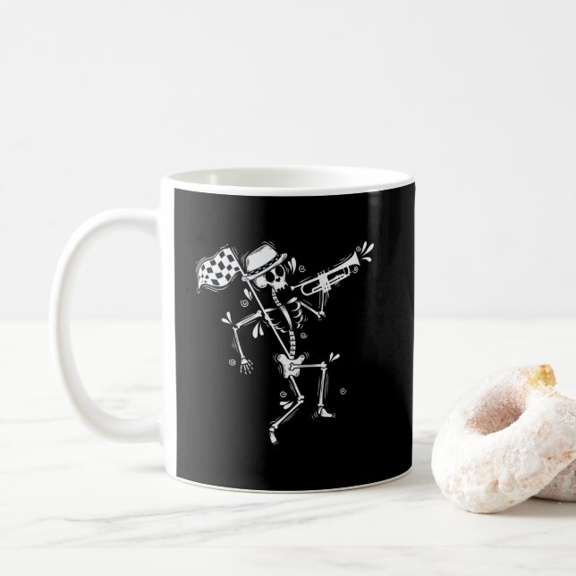 Ska Skelett mit Trompete Jazz Musikstil Kaffeetasse (Mit Donut)