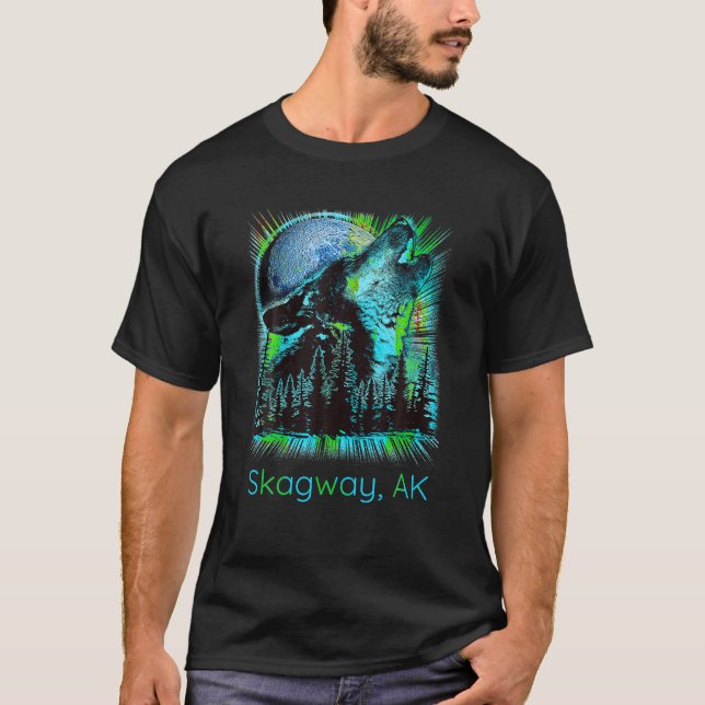 Skagway Alaska Howling Wolf Moon Forest Naturev T-Shirt (Vorderseite)