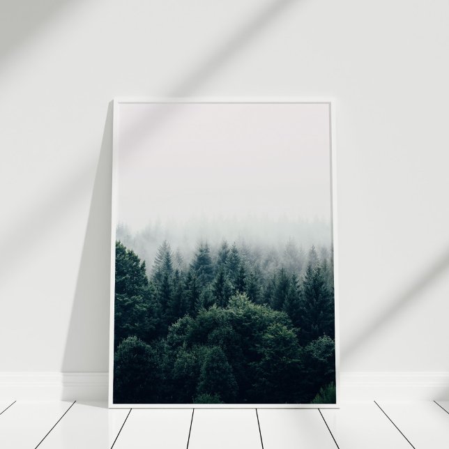 Skandinavier Foggy Pine Forest Poster (Scandinavian Foggy Pine Forest Poster in a white frame.)