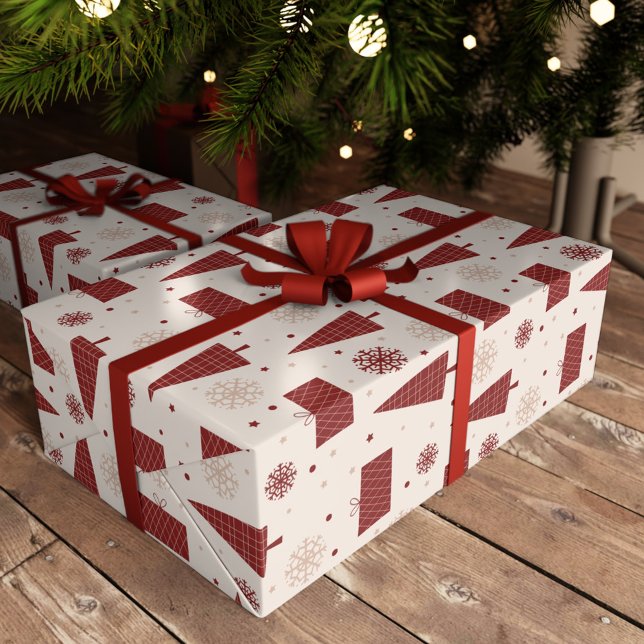 Skandinavische Bäume und Schneeflocken Winter Weih Geschenkpapier (Von Creator hochgeladen)