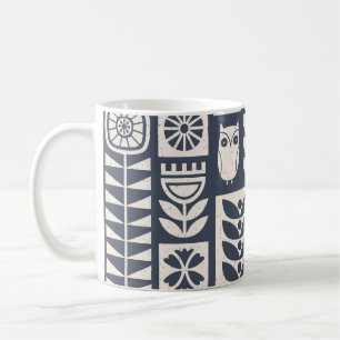 Skandinavische Flora: Weiß, blau, Minimalistisch. Kaffeetasse