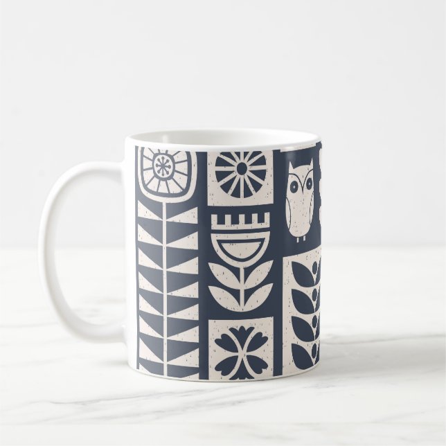 Skandinavische Flora: Weiß, blau, Minimalistisch. Kaffeetasse (Links)