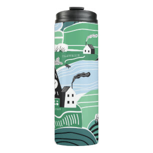 Skandinavische Häuser, Bäume, Bergbilder Thermosbecher